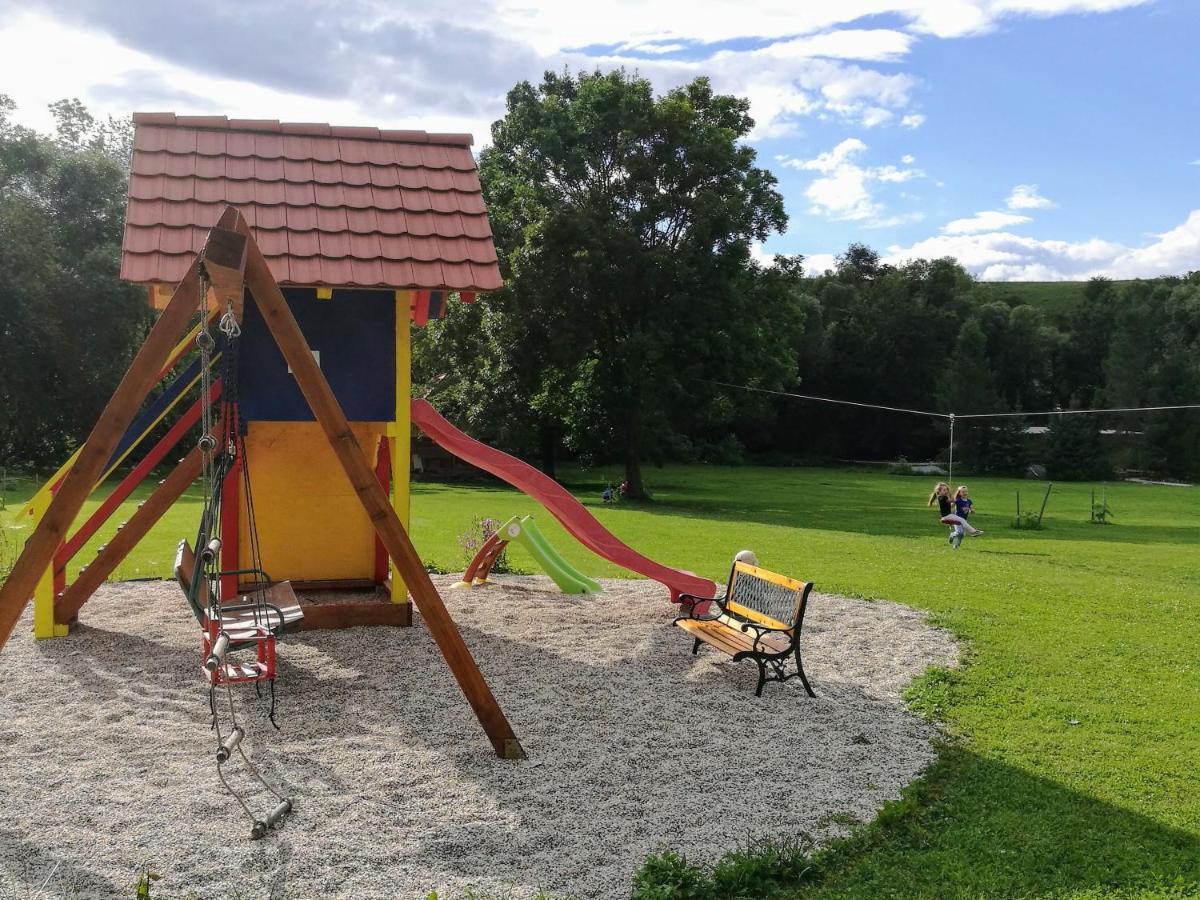 Holiday Home Holiday Raj Bešeňová Zewnętrze zdjęcie